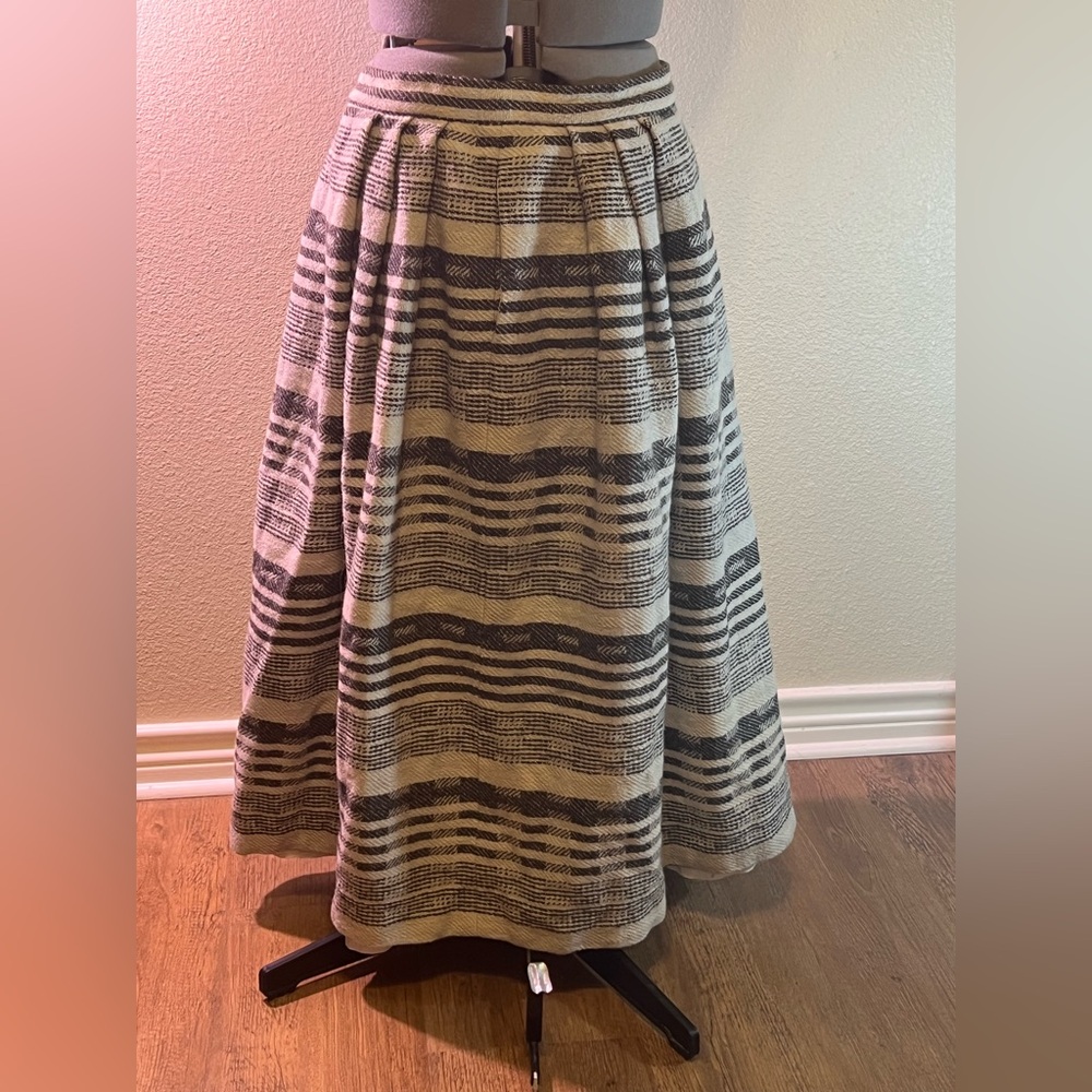 Vintage Wool Full Skirt Geoffrey Beene size 8 High Waist COPY